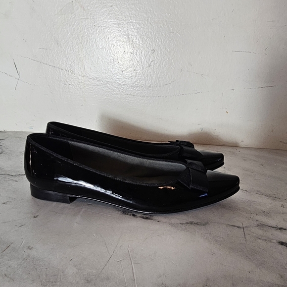 Stuart Weitzman Black Jubilee Bow Patent Flats 5.5 New With Box - Picture 3 of 8